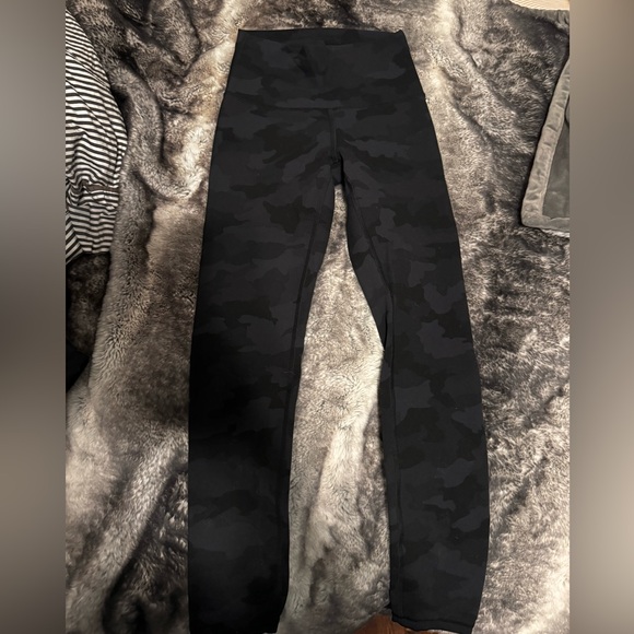 NWOT LULULEMON WUNDER TRAIN HR TIGHT 25” SIZE 4 - Picture 3 of 3